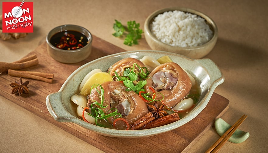Cách nấu bún măng giò heo - Món ăn ngon của miền Trung Việt Nam